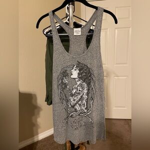 Black Market Art gray tank size L